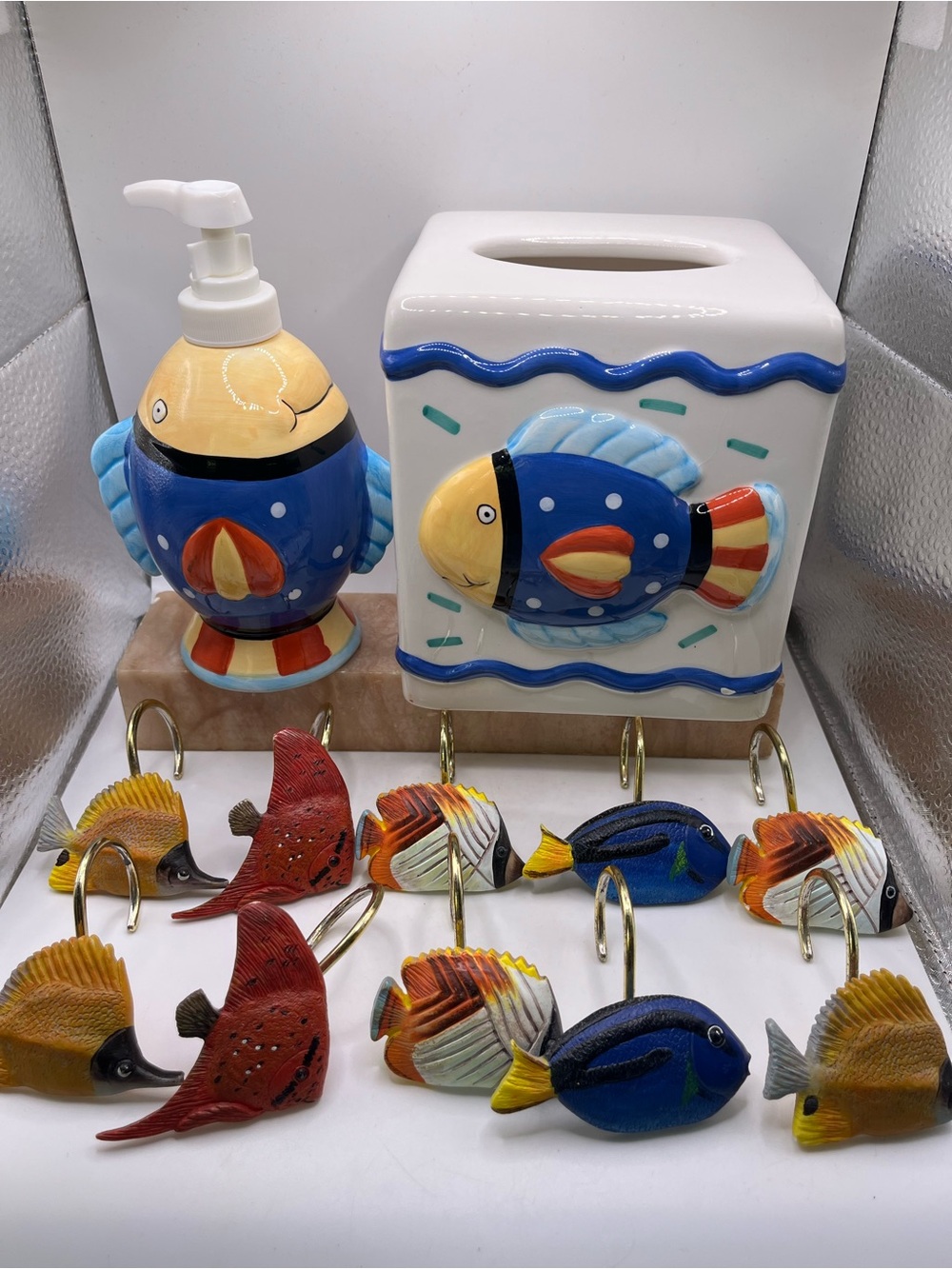 Coco Dowley Bacova Guild Ceramic Colorful Fish Tissue Cover Soap Dispenser Hooks